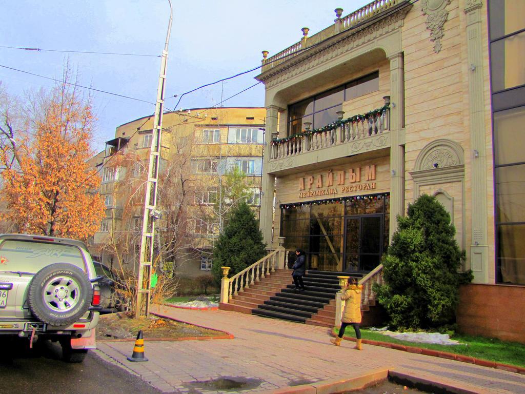 Guest House On Kaldaiakova 38 Almati Kültér fotó