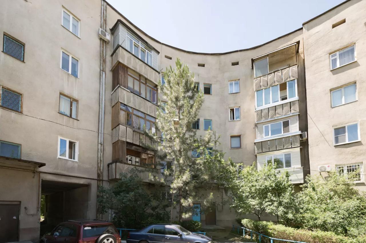 Guest House On Kaldaiakova 38 Almati Kültér fotó